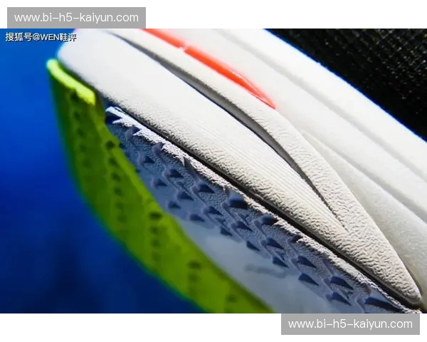 台球跑鞋：让每一杆更稳更准的秘密武器